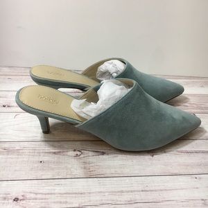 Botkier mint suede slides sz 9